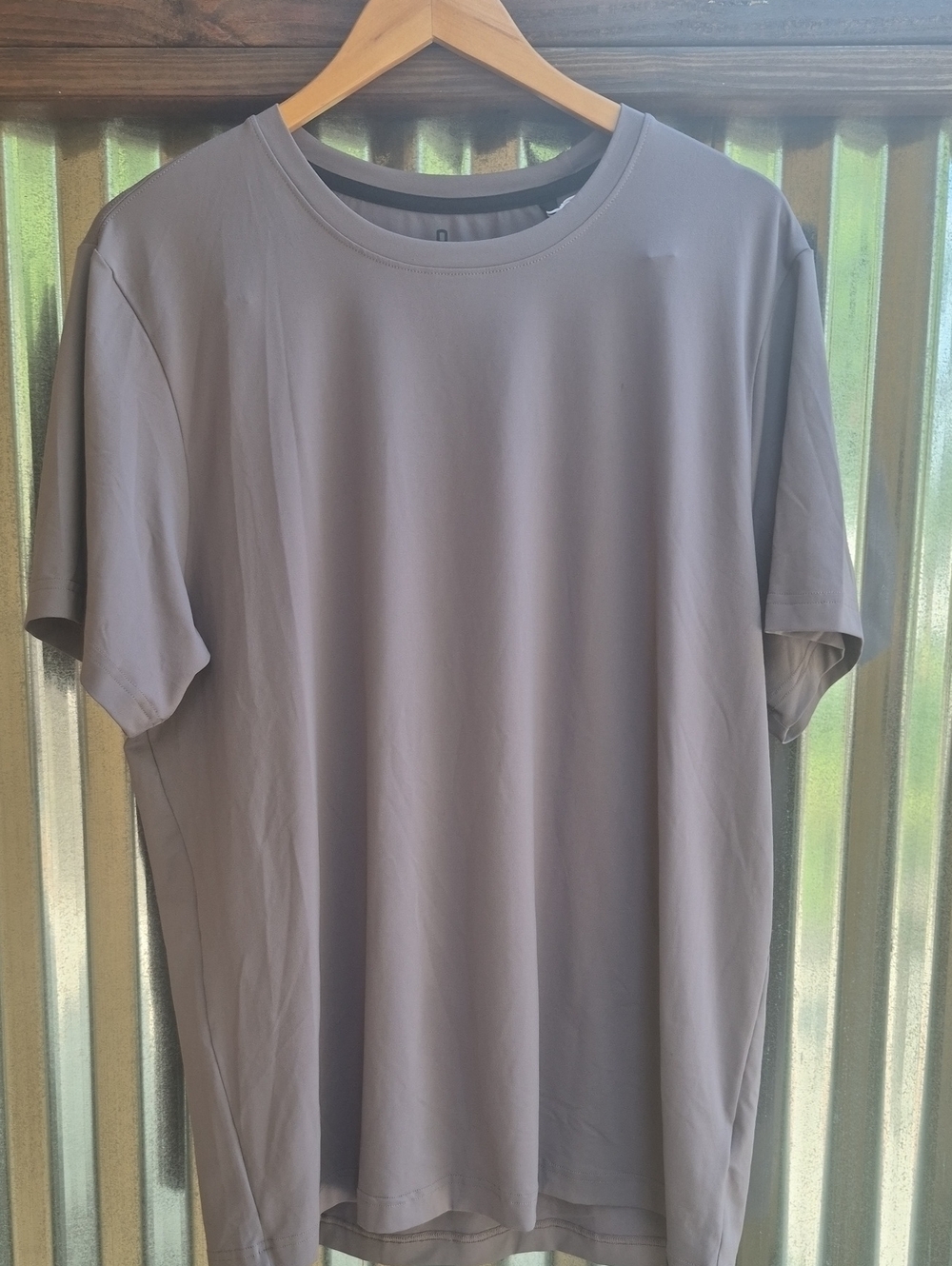 Rhone Essentials Short Sleeve Crew Neck Standard Fit XL Moisture Wicking Grey